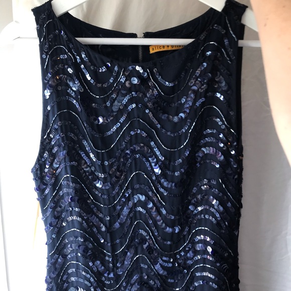 Navy blue Alice & Olivia sequin dress size 6 - Picture 6 of 8